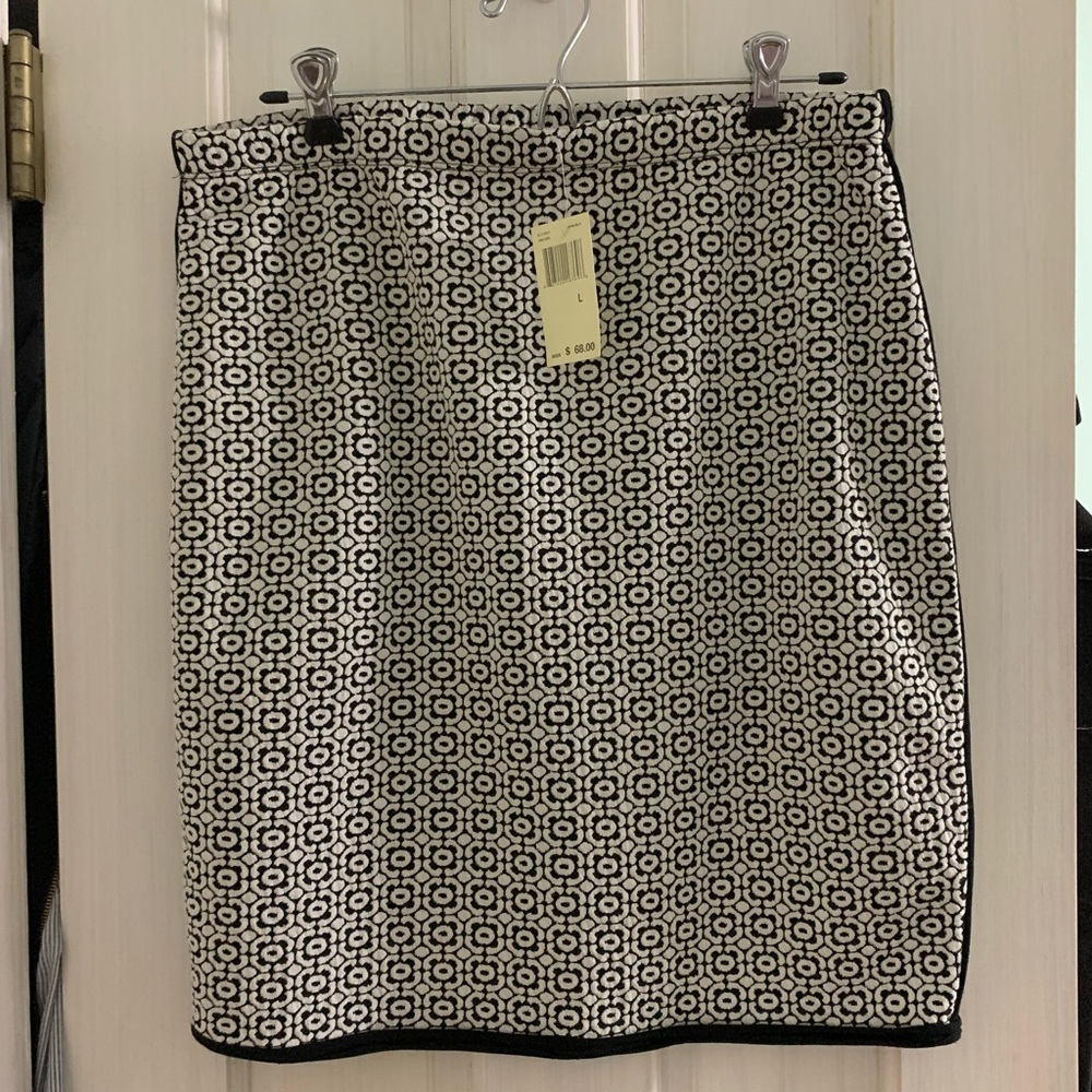 Black & White Printed Pencil Skirt - Picture 3 of 3